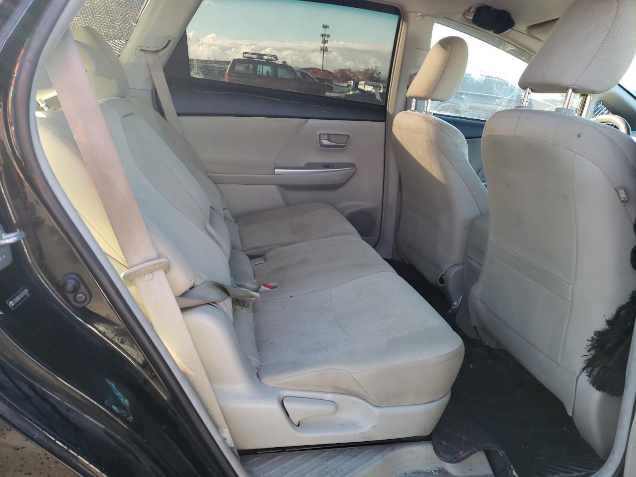 2012 TOYOTA PRIUS V