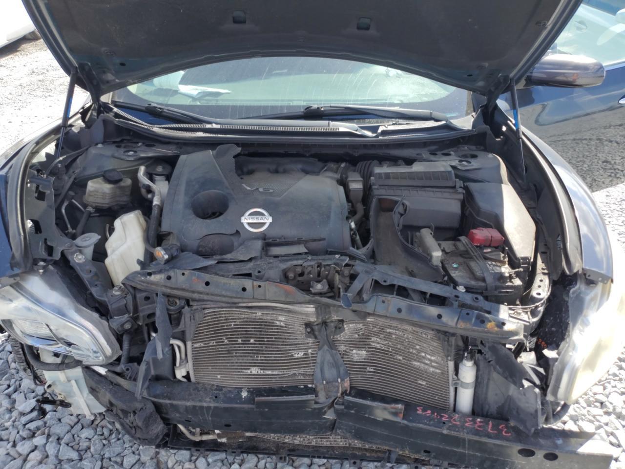 2011 NISSAN Maxima