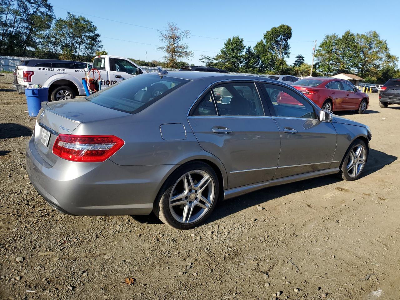 2013 MERCEDES-BENZ E-Class