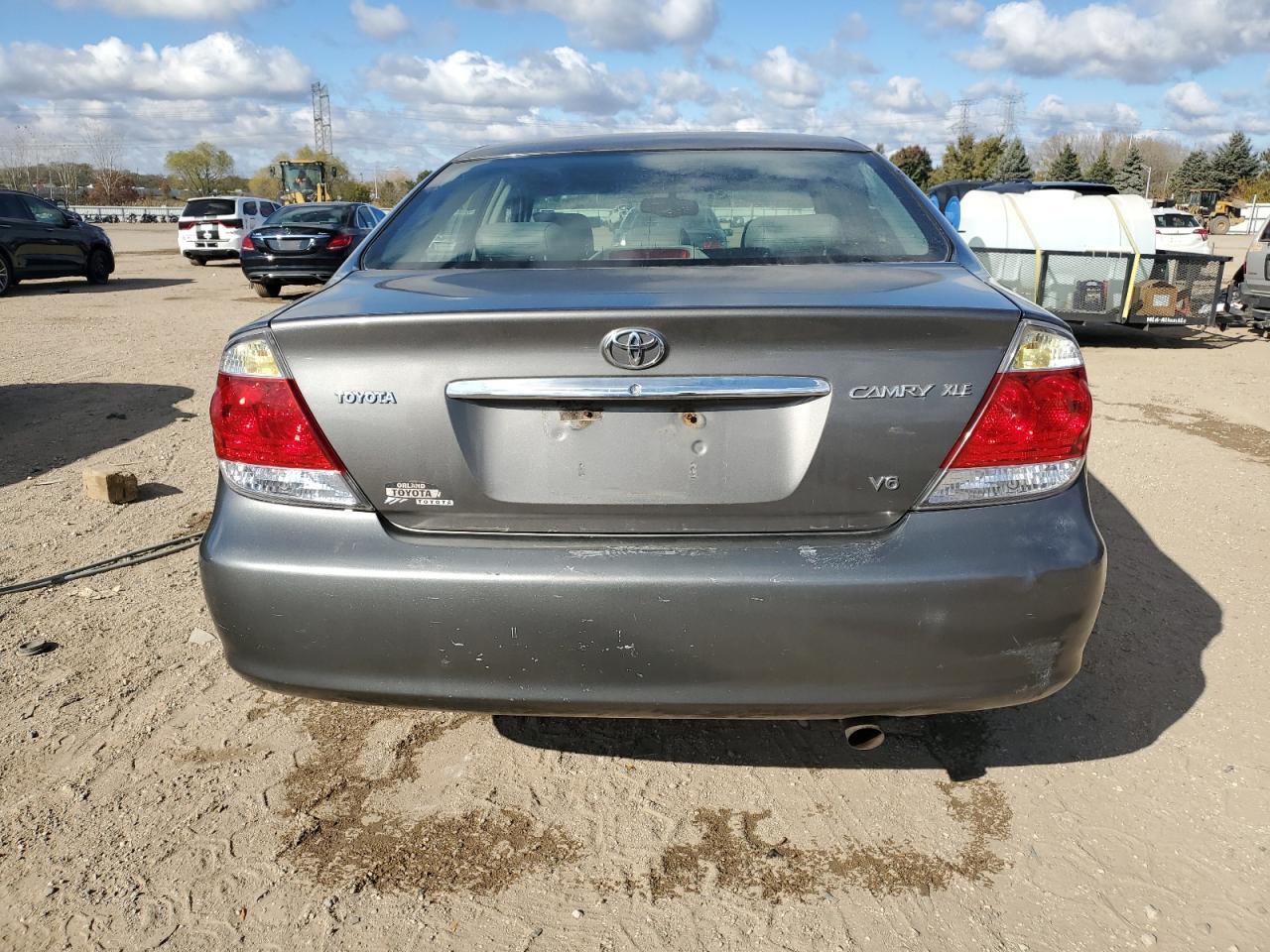 2005 TOYOTA CAMRY