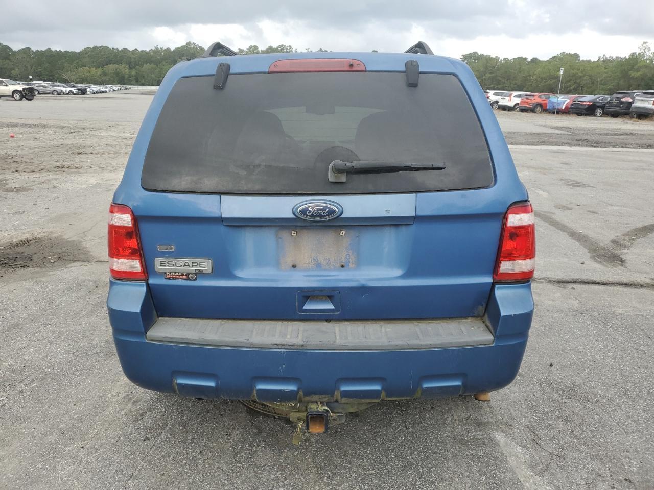 2010 FORD ESCAPE