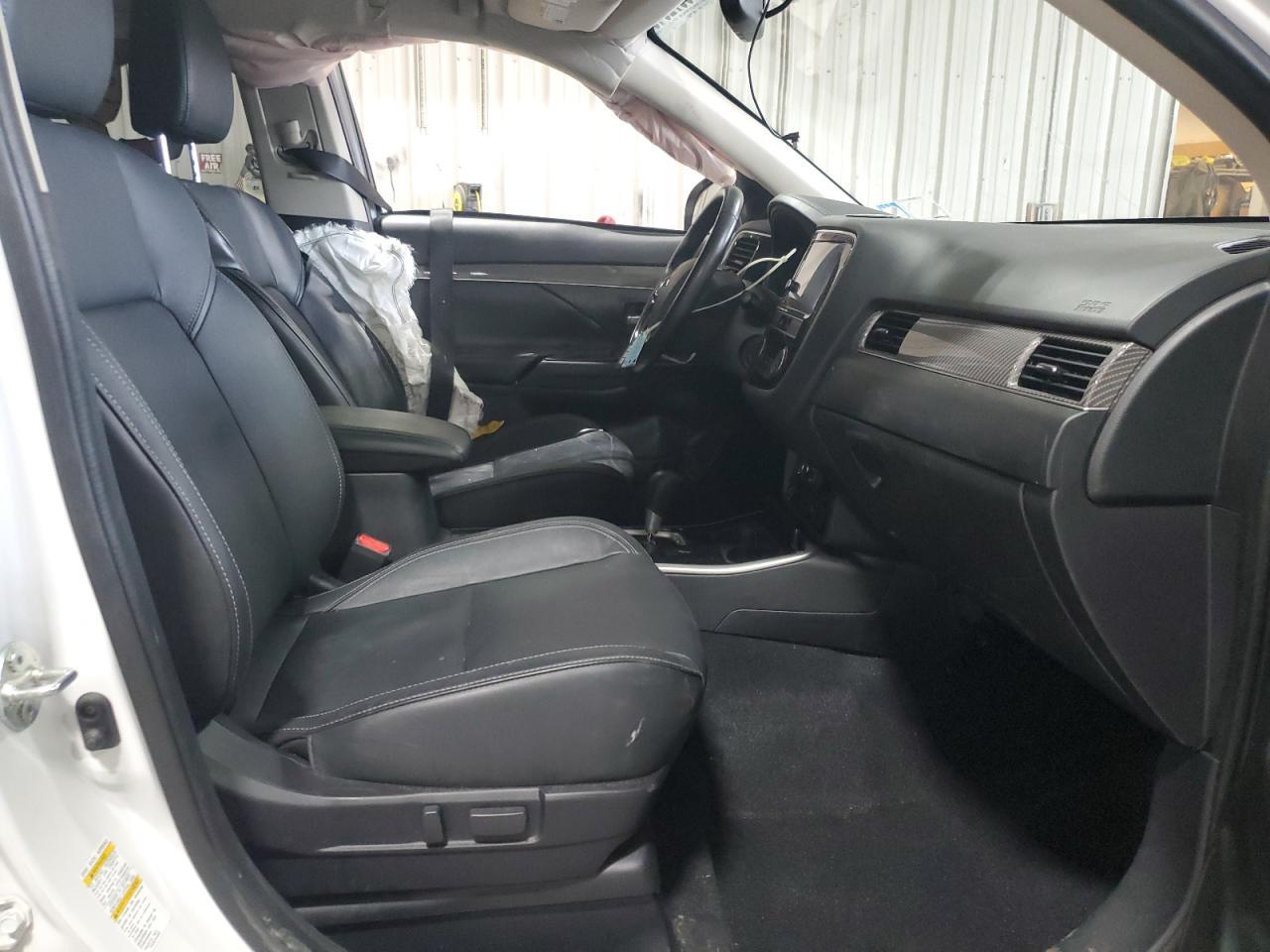 2019 MITSUBISHI outlander