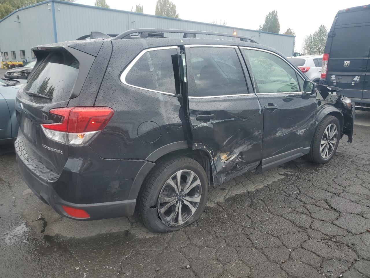 2022 SUBARU FORESTER