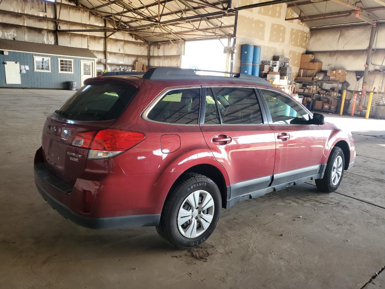 2013 SUBARU Outback