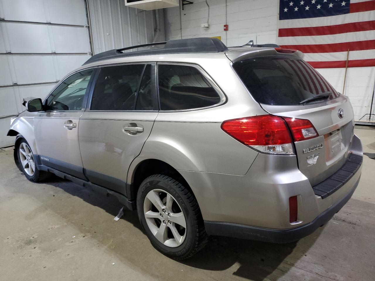 2014 SUBARU Outback