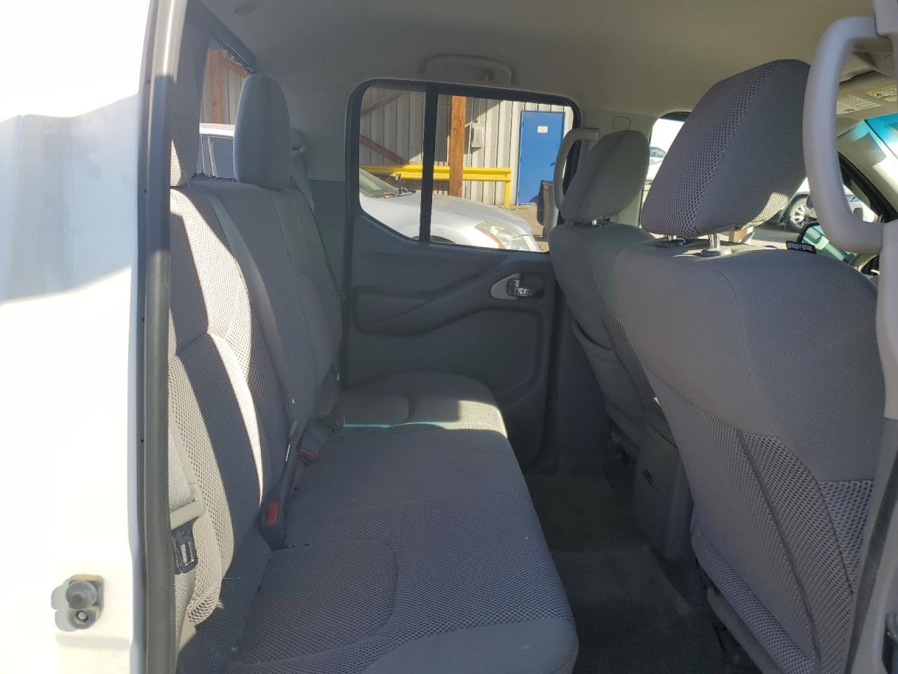 2017 NISSAN Frontier