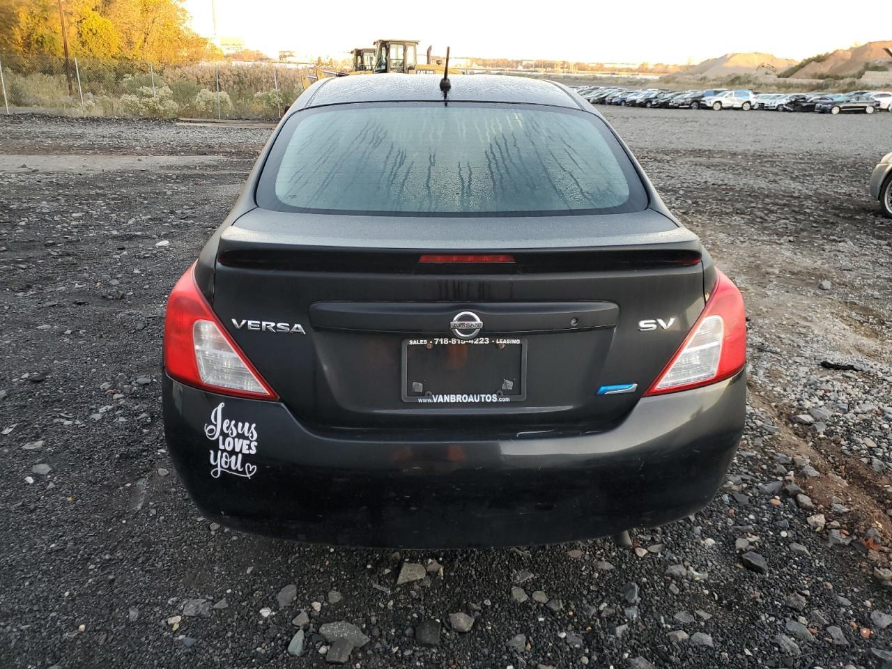 2013 NISSAN VERSA