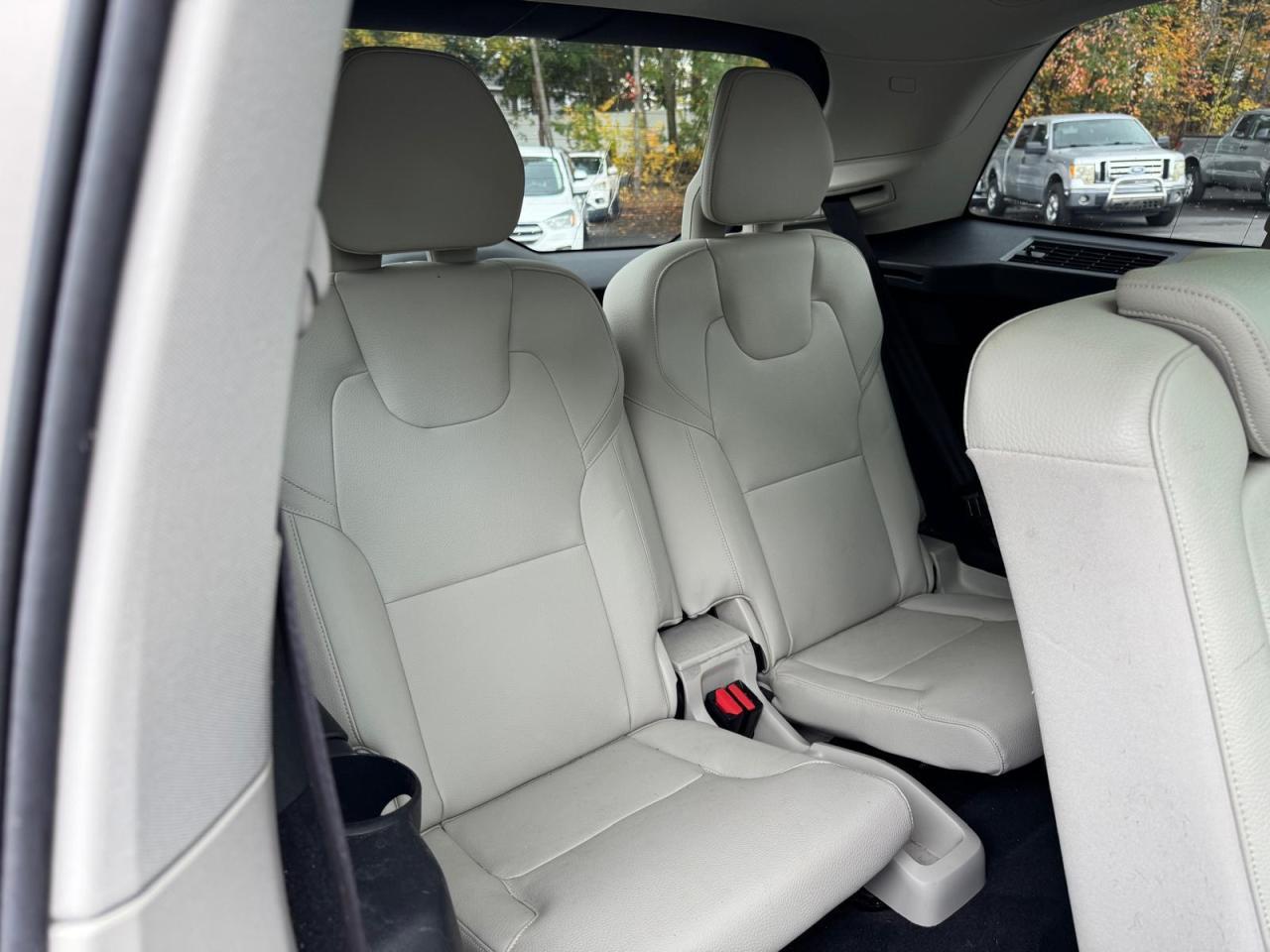 2016 VOLVO XC90