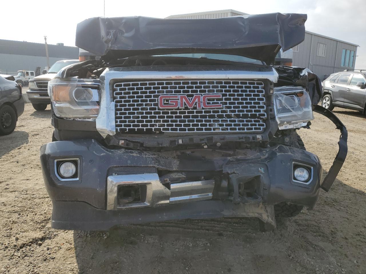 2016 GMC Sierra