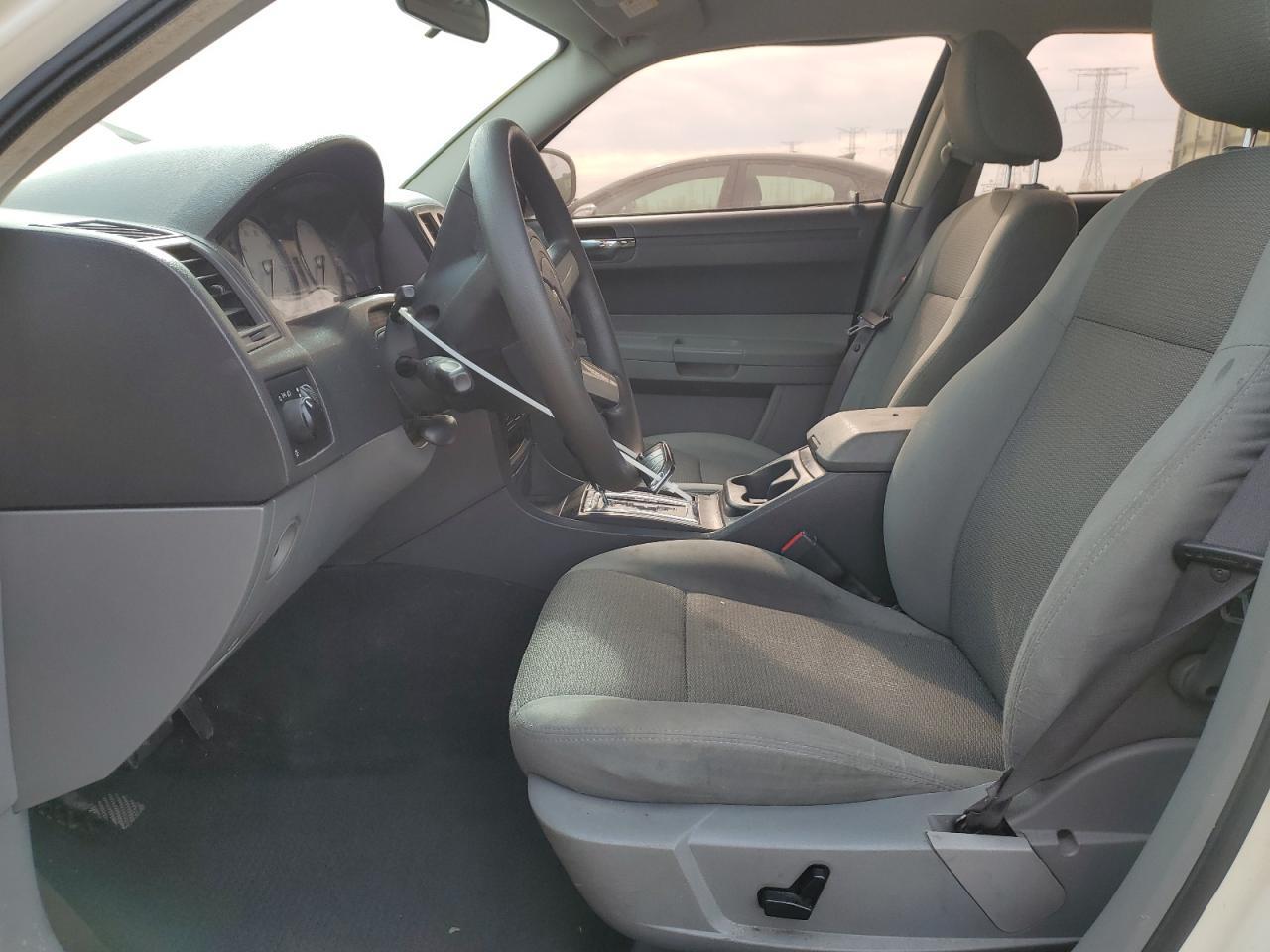 2005 CHRYSLER 300