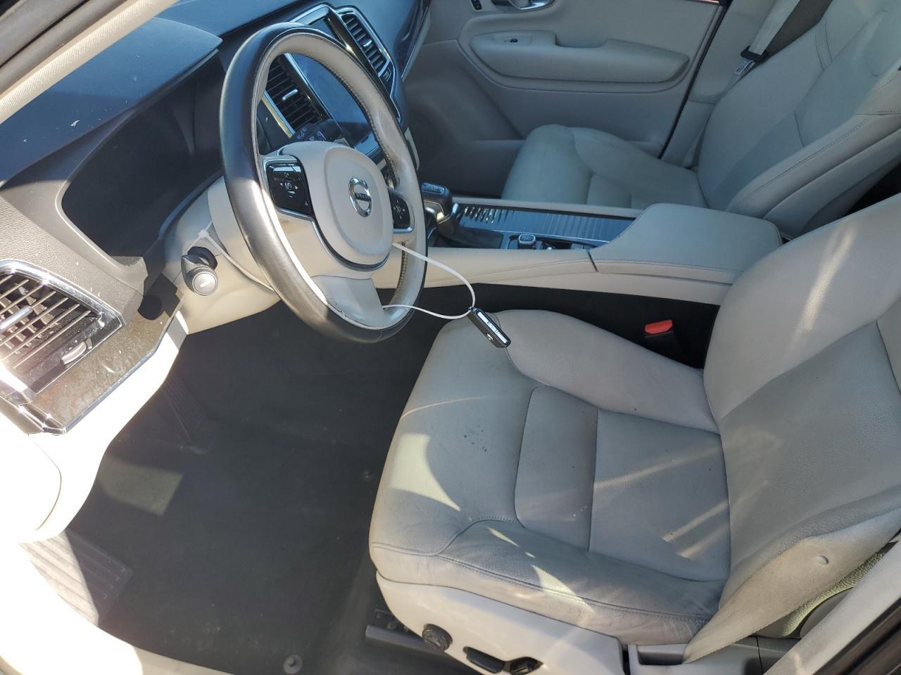 2018 VOLVO XC90