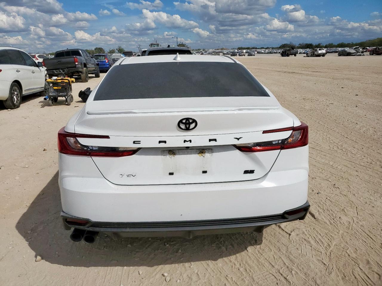 2025 TOYOTA CAMRY