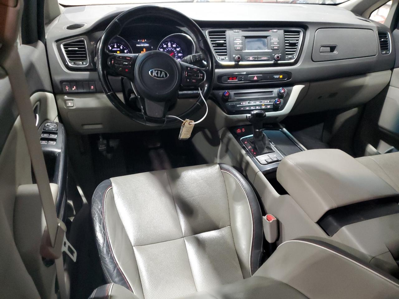 2015 KIA SEDONA