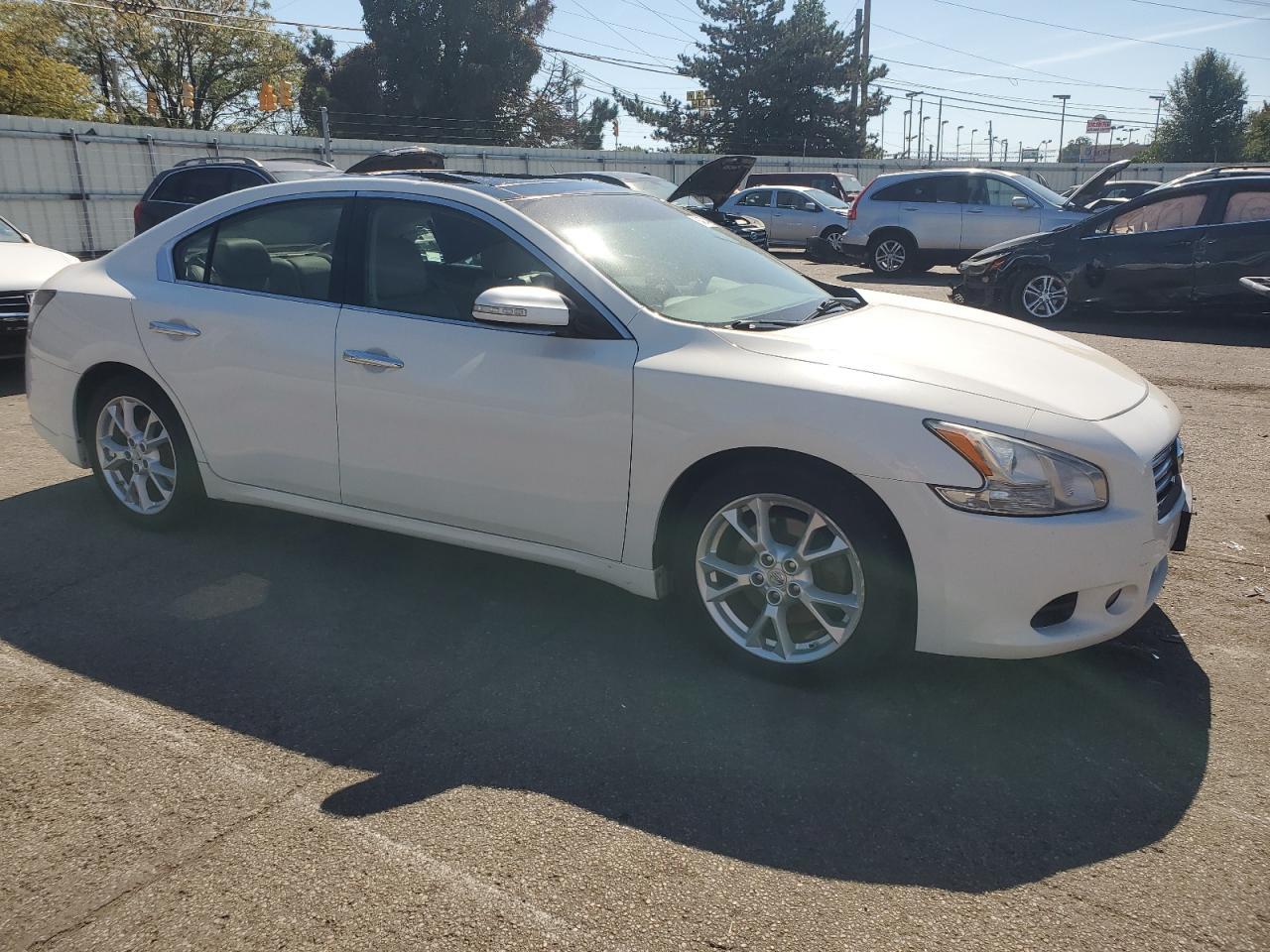 2012 NISSAN Maxima