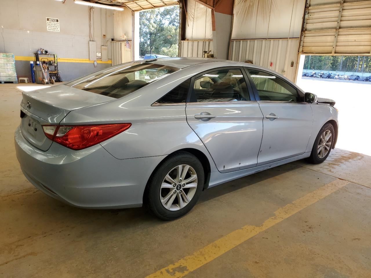 2011 HYUNDAI SONATA