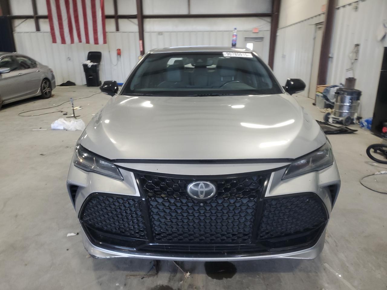 2019 TOYOTA Avalon