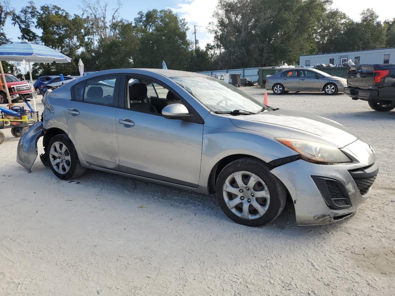 2010 MAZDA 3