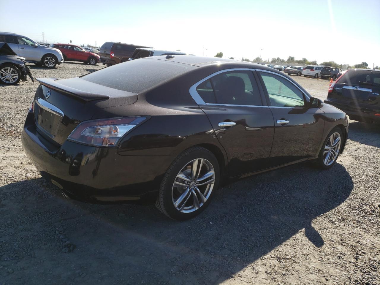 2013 NISSAN Maxima