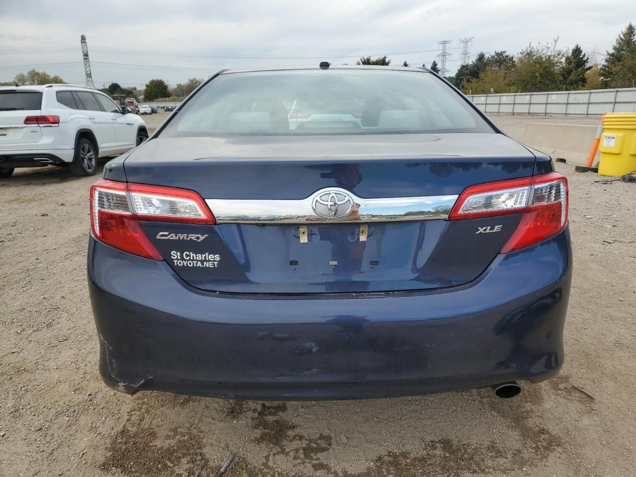 2014 TOYOTA CAMRY