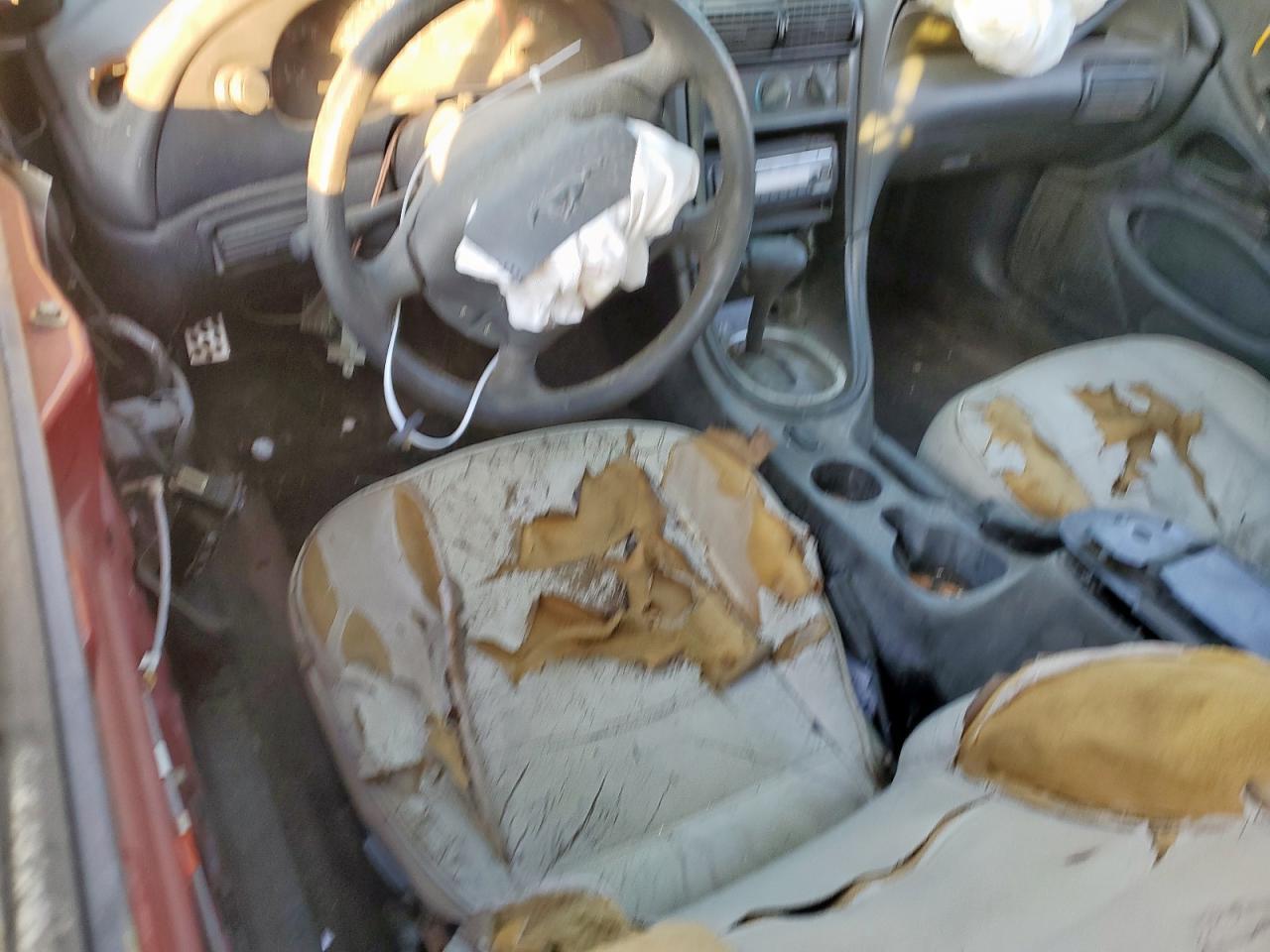 2004 FORD MUSTANG