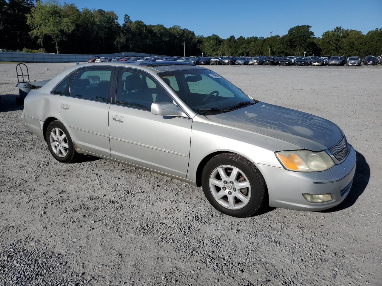 2001 TOYOTA Avalon