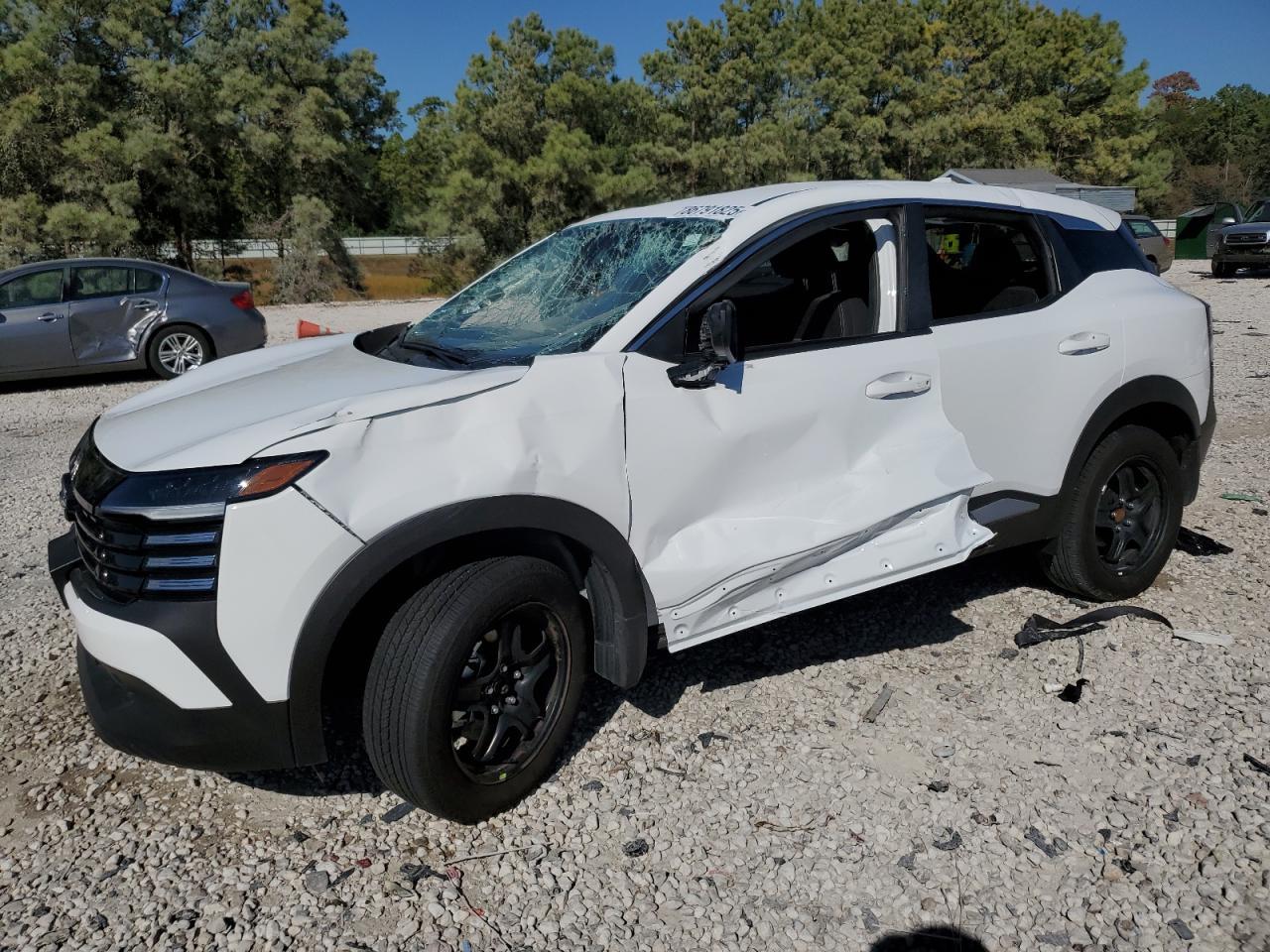 2025 NISSAN KICKS