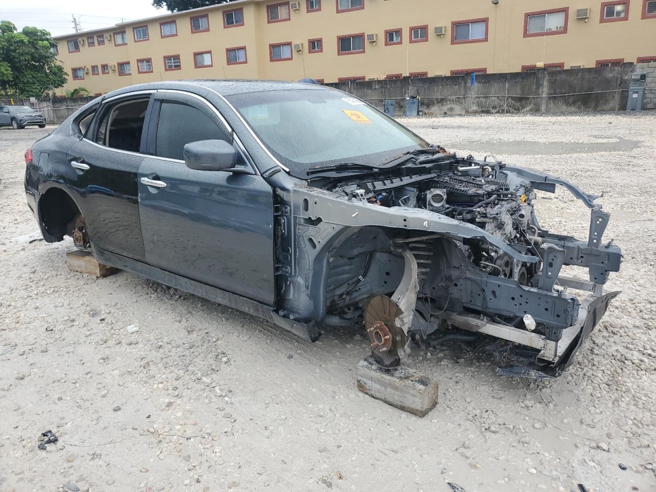 2011 INFINITI M37