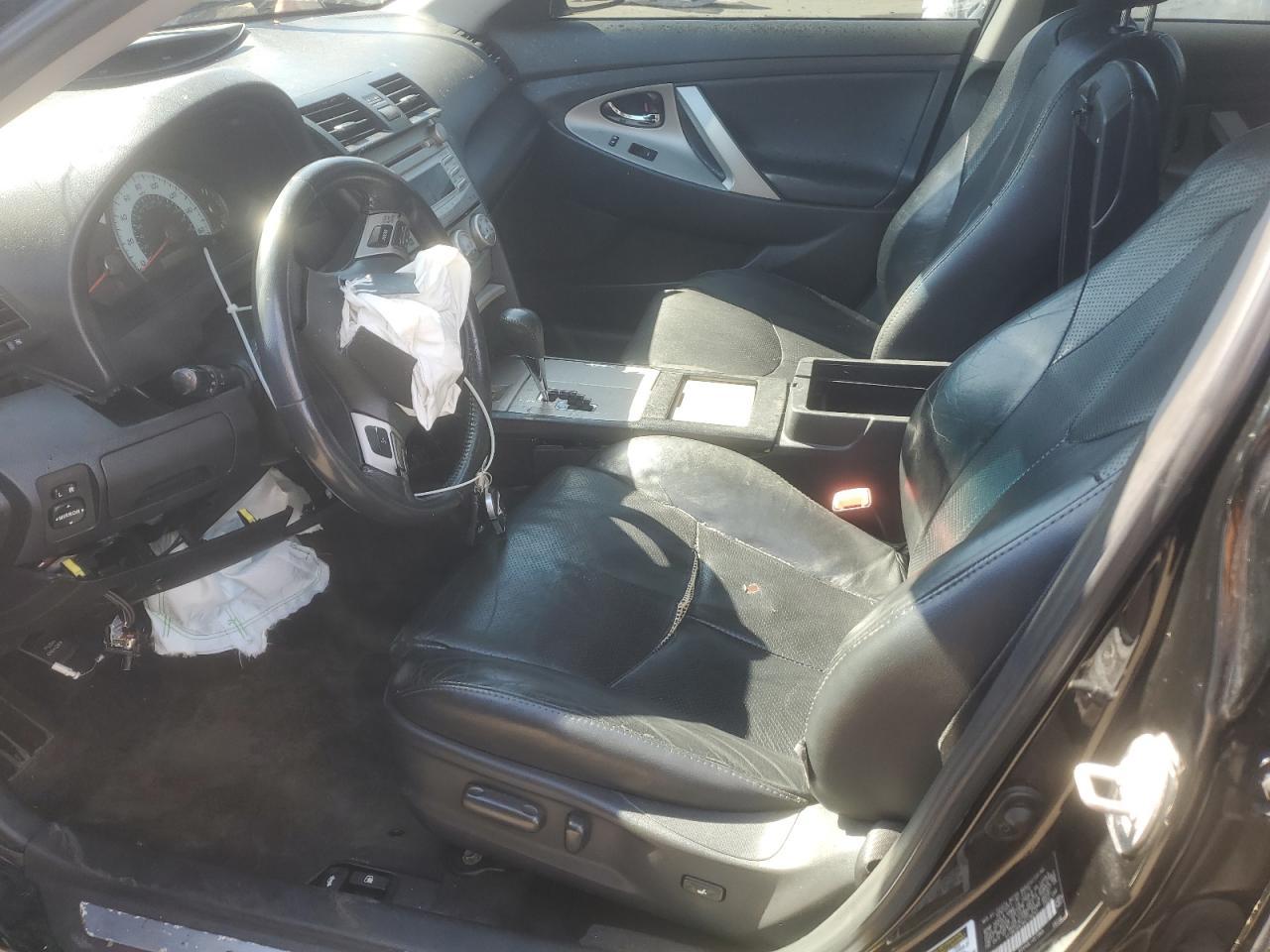 2011 TOYOTA CAMRY