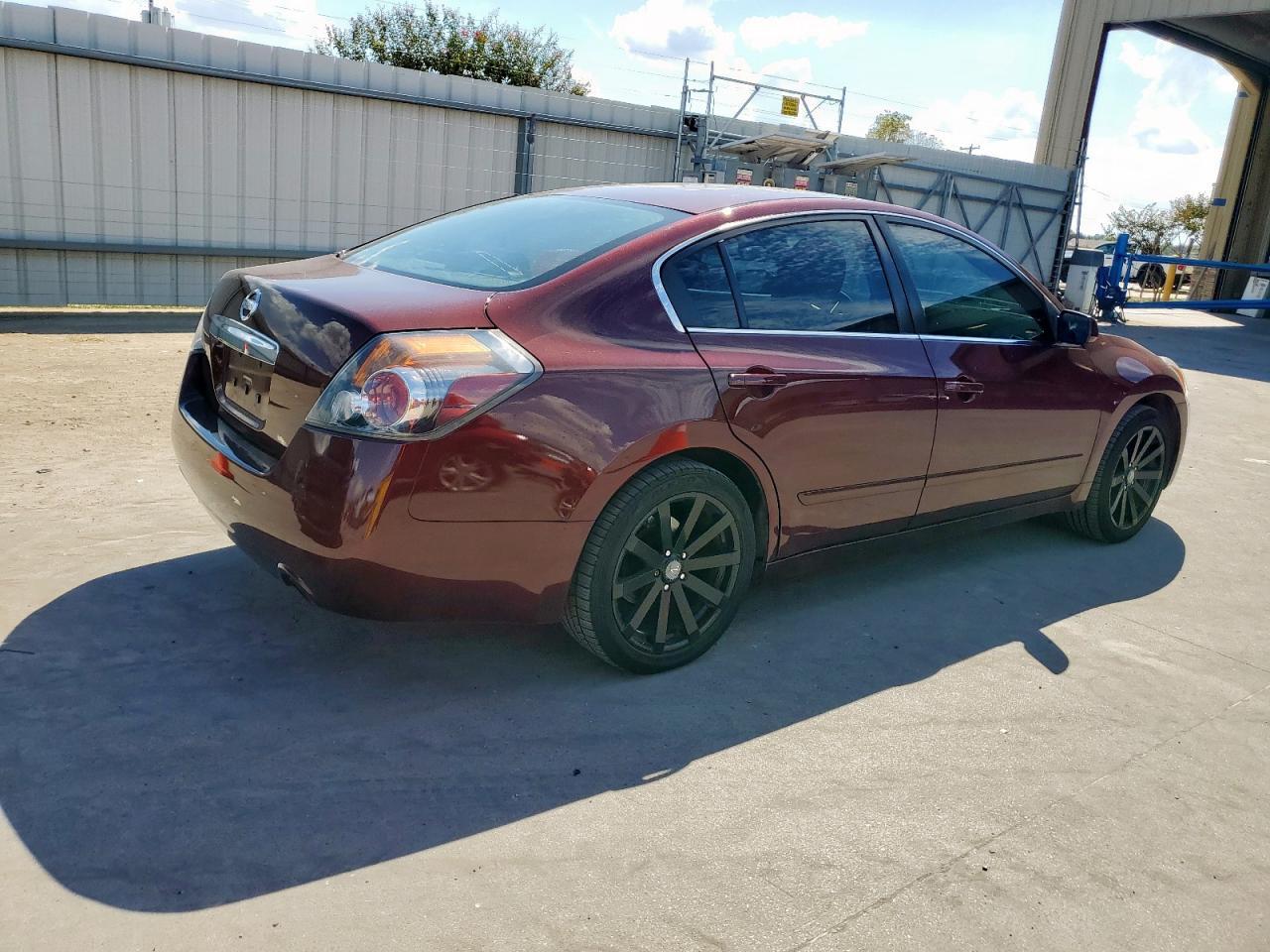 2010 NISSAN ALTIMA