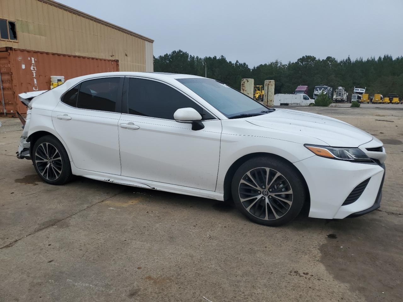 2018 TOYOTA CAMRY