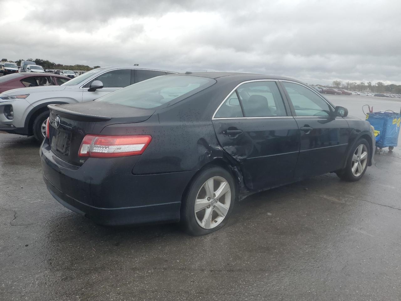 2011 TOYOTA CAMRY