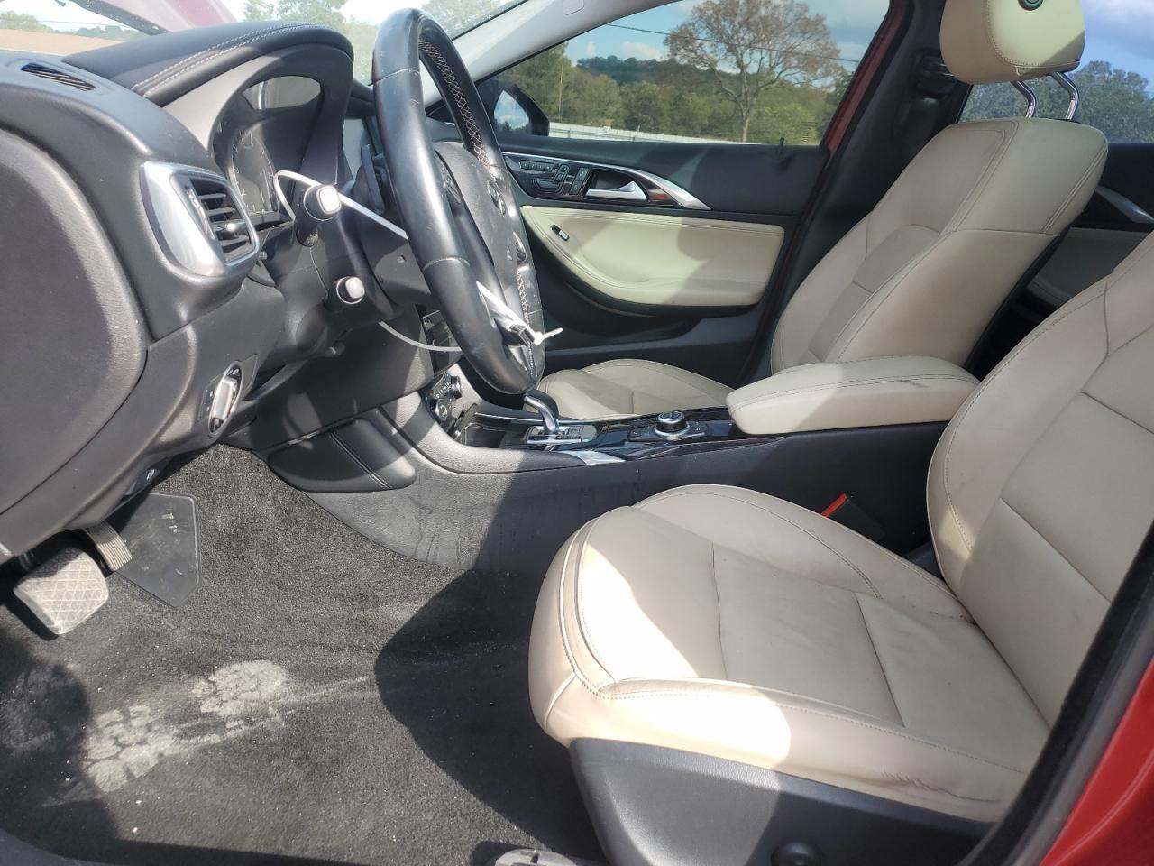 2017 INFINITI QX30