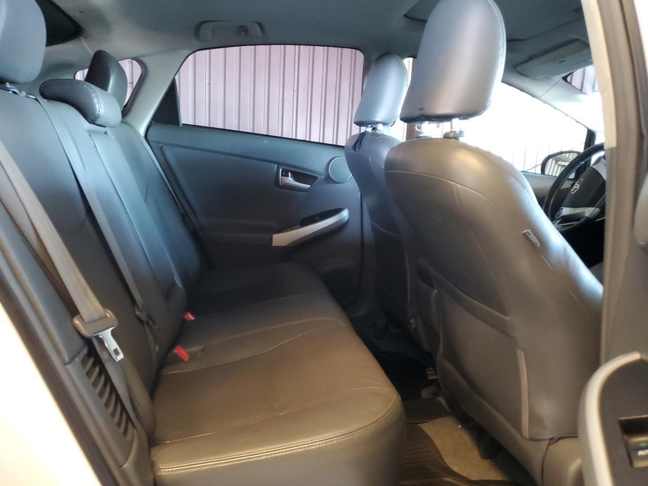 2011 TOYOTA PRIUS
