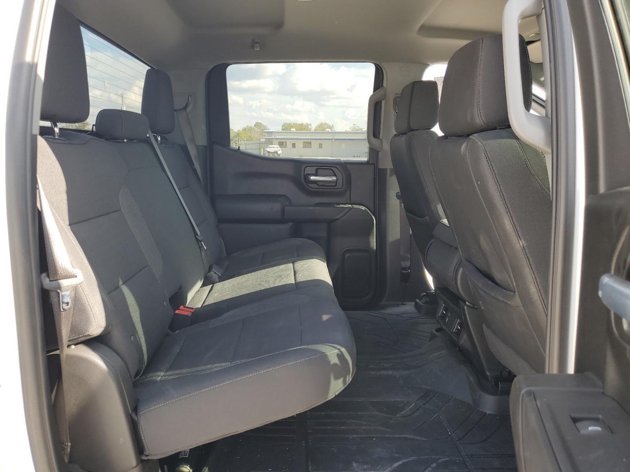 2025 CHEVROLET Silverado