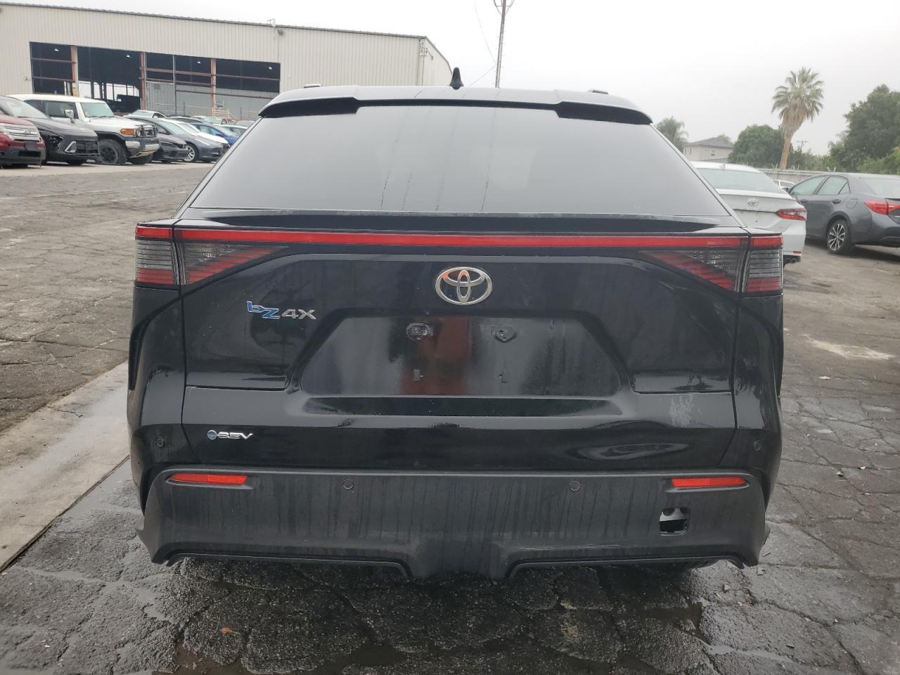 2025 TOYOTA BZ4X
