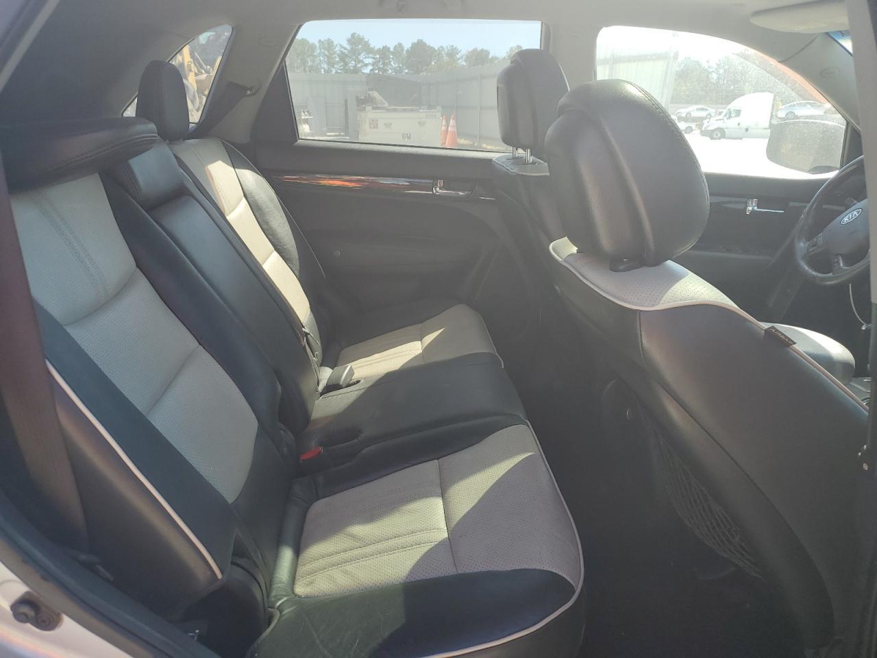 2013 KIA SORENTO