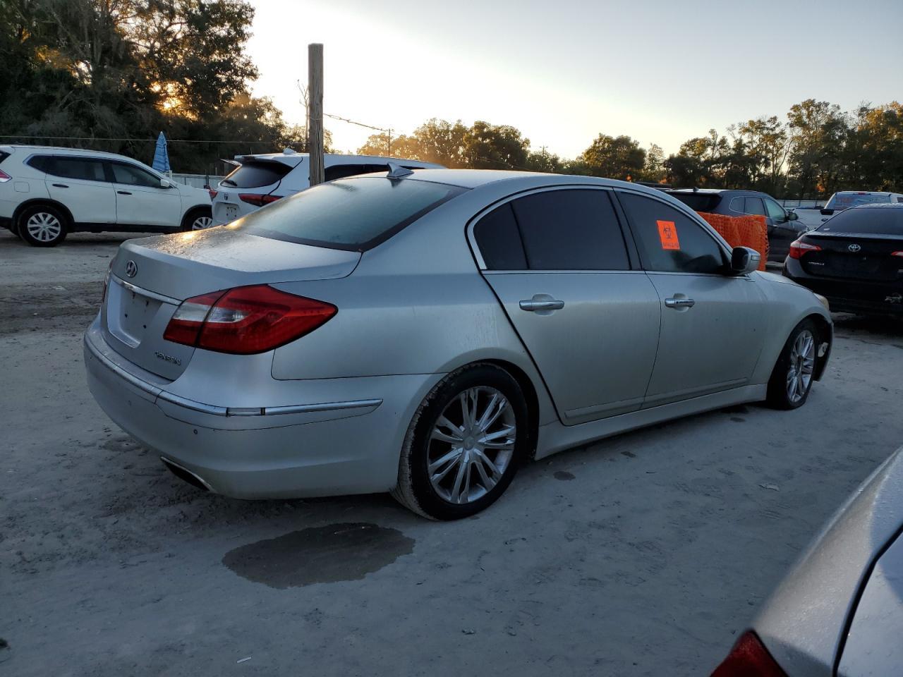 2012 HYUNDAI GENESIS