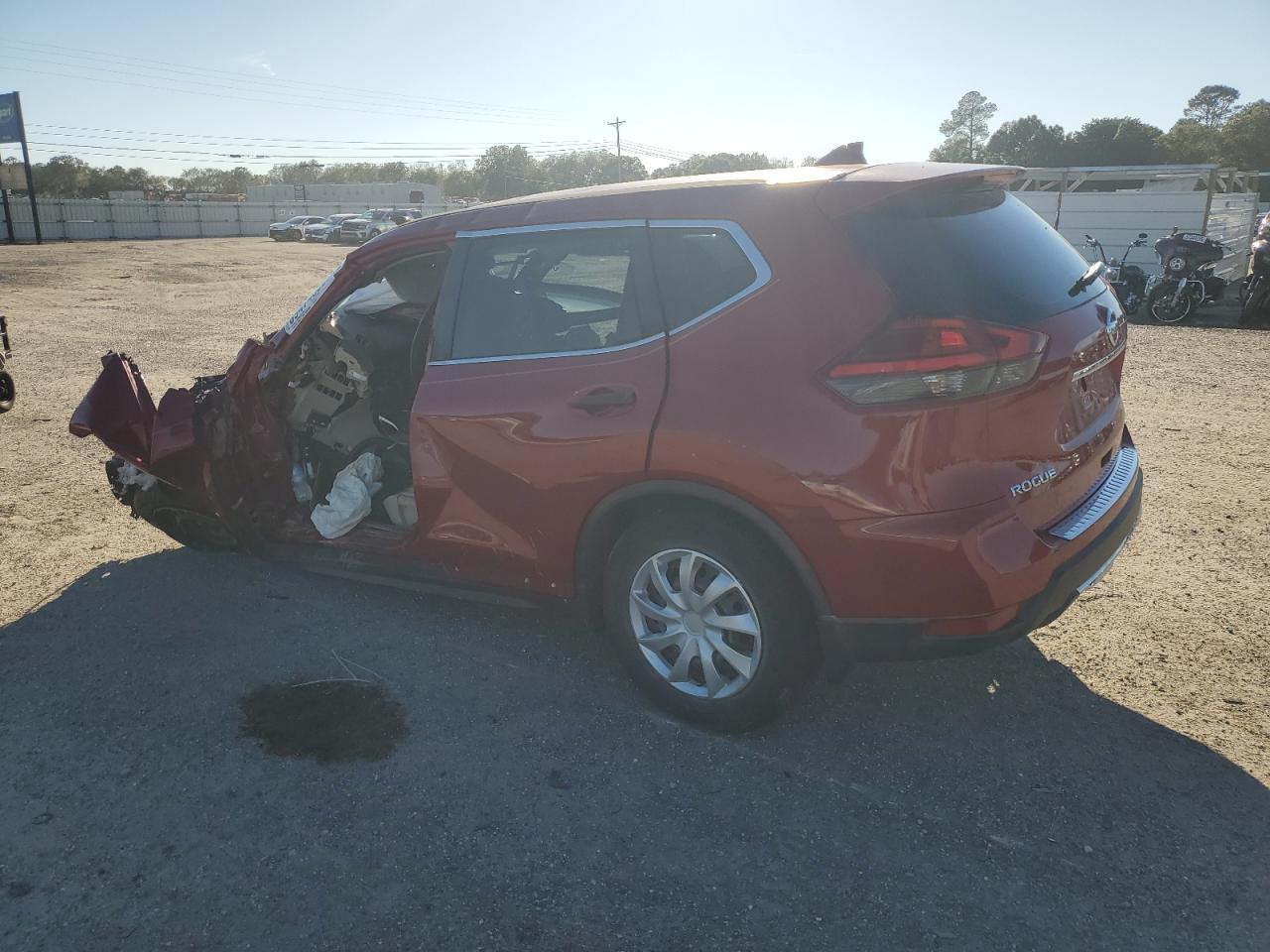 2017 NISSAN ROGUE