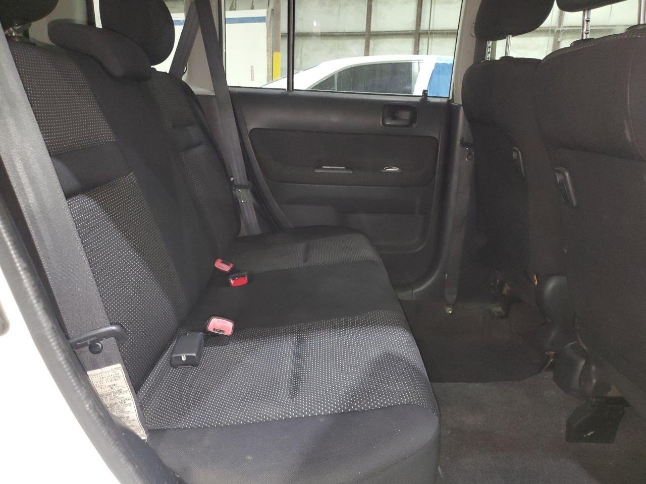 2005 TOYOTA SCION