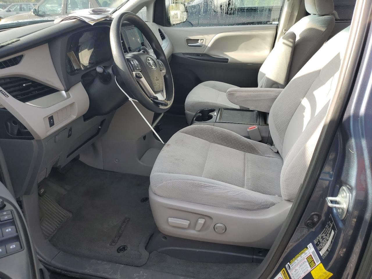 2015 TOYOTA SIENNA