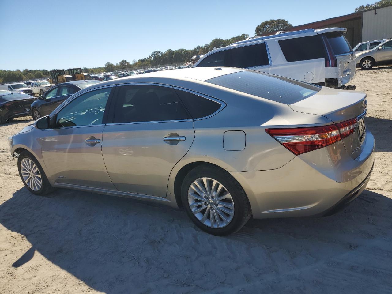 2014 TOYOTA Avalon