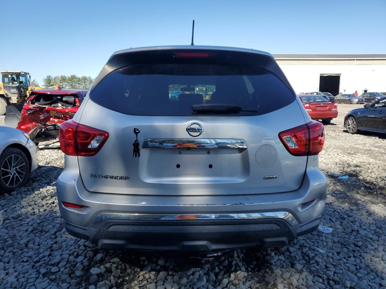 2017 NISSAN PATHFINDER