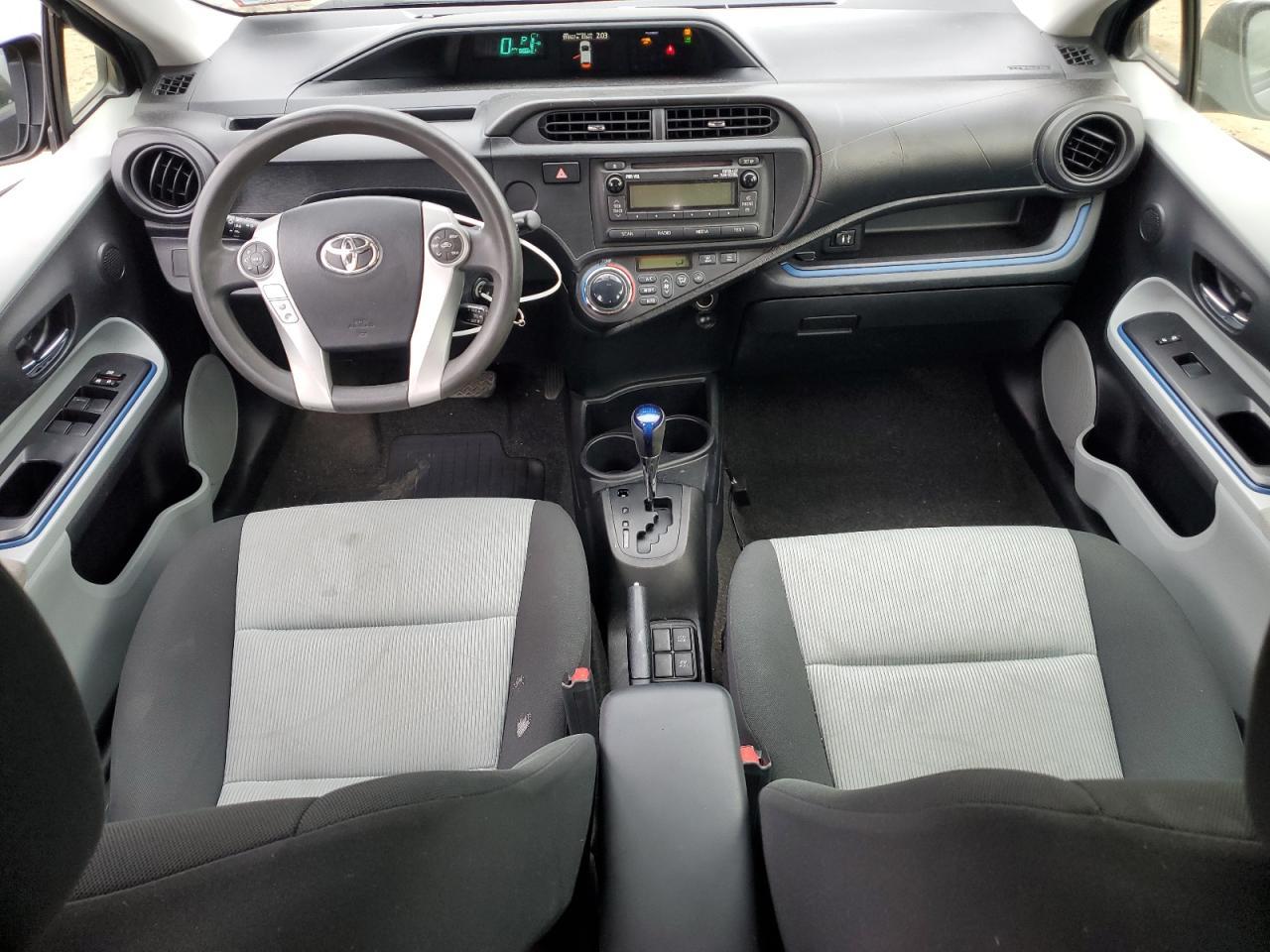 2012 TOYOTA Prius c
