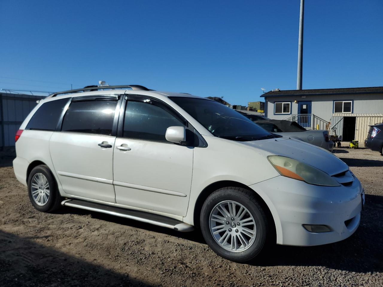 2006 TOYOTA SIENNA