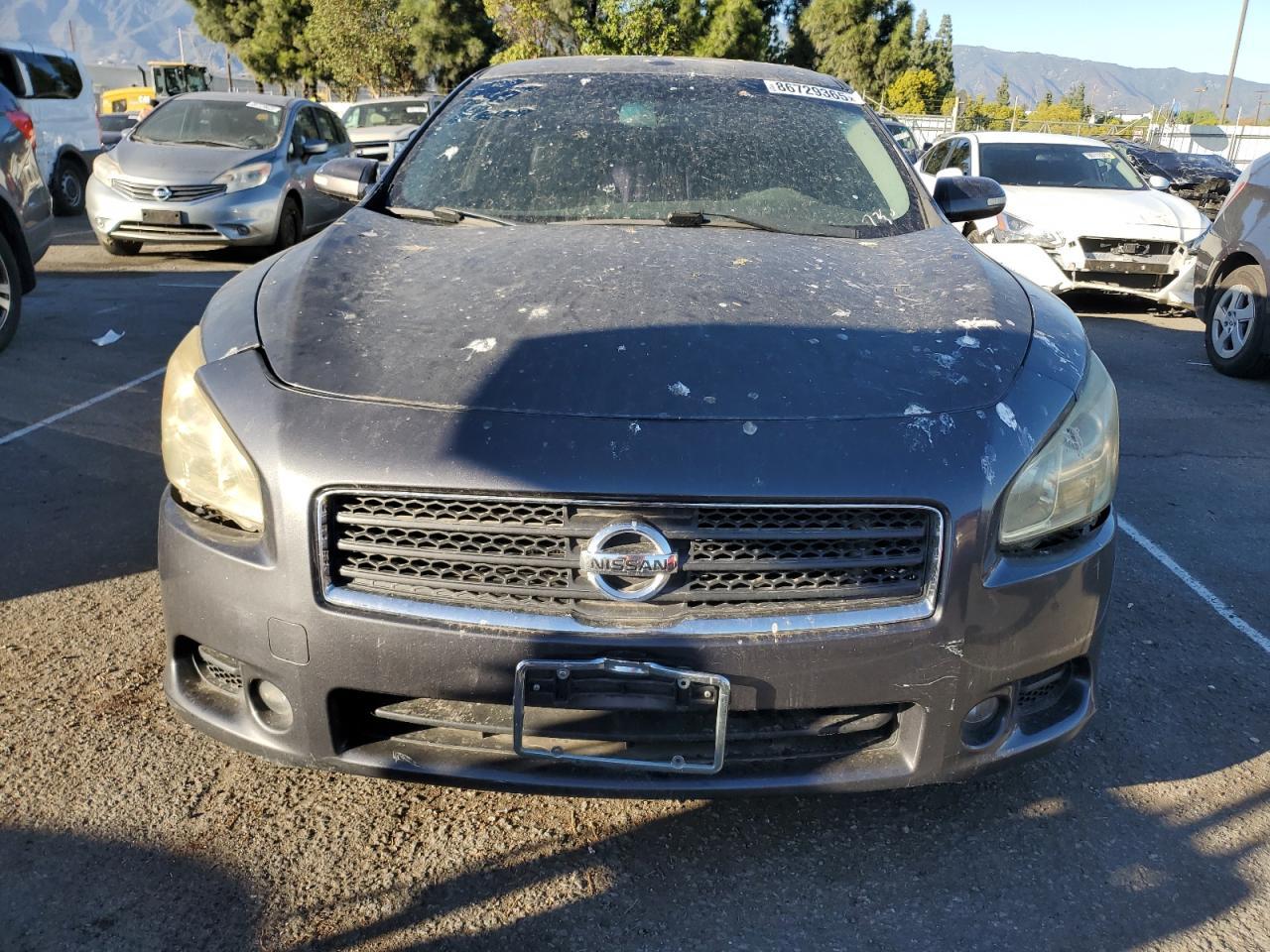 2011 NISSAN Maxima