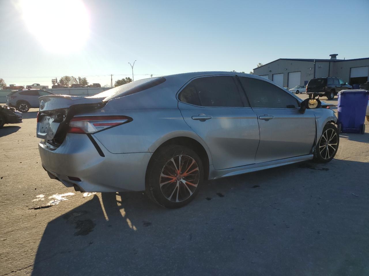 2018 TOYOTA CAMRY