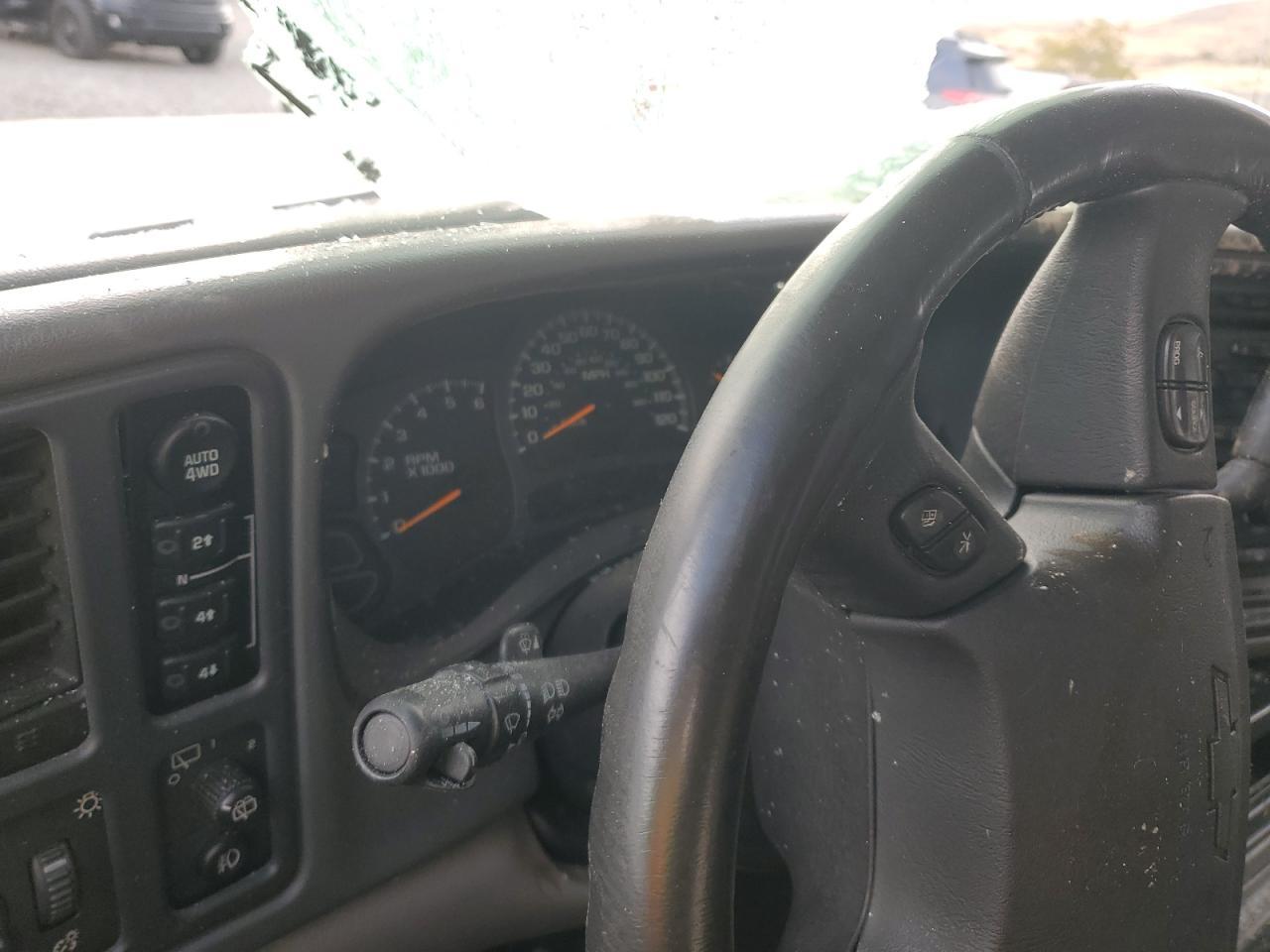2004 CHEVROLET Tahoe