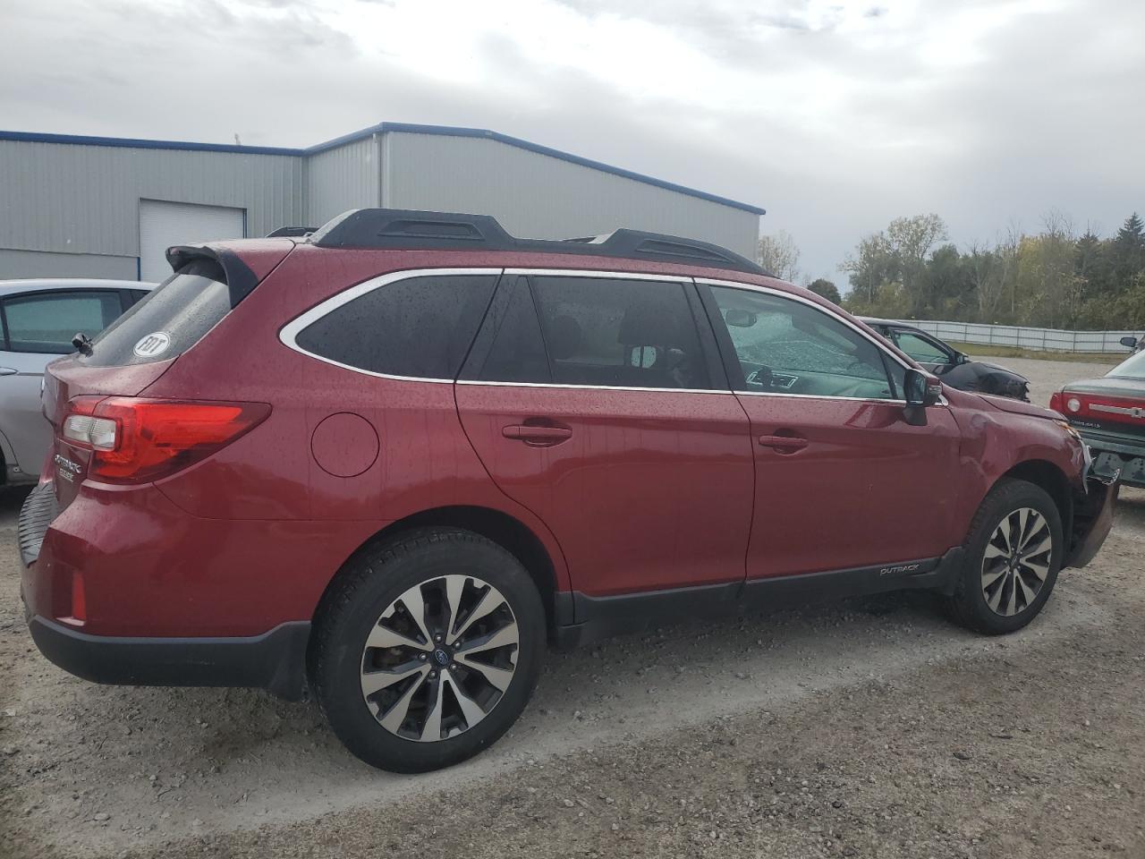 2015 SUBARU Outback