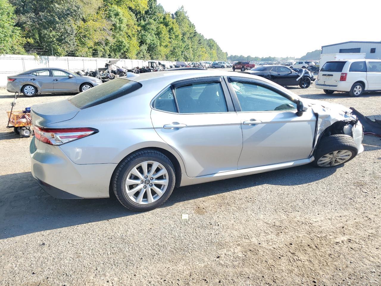 2019 TOYOTA CAMRY