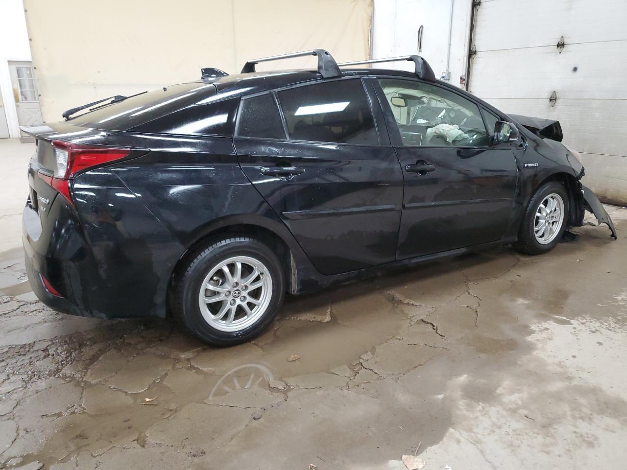 2022 TOYOTA PRIUS
